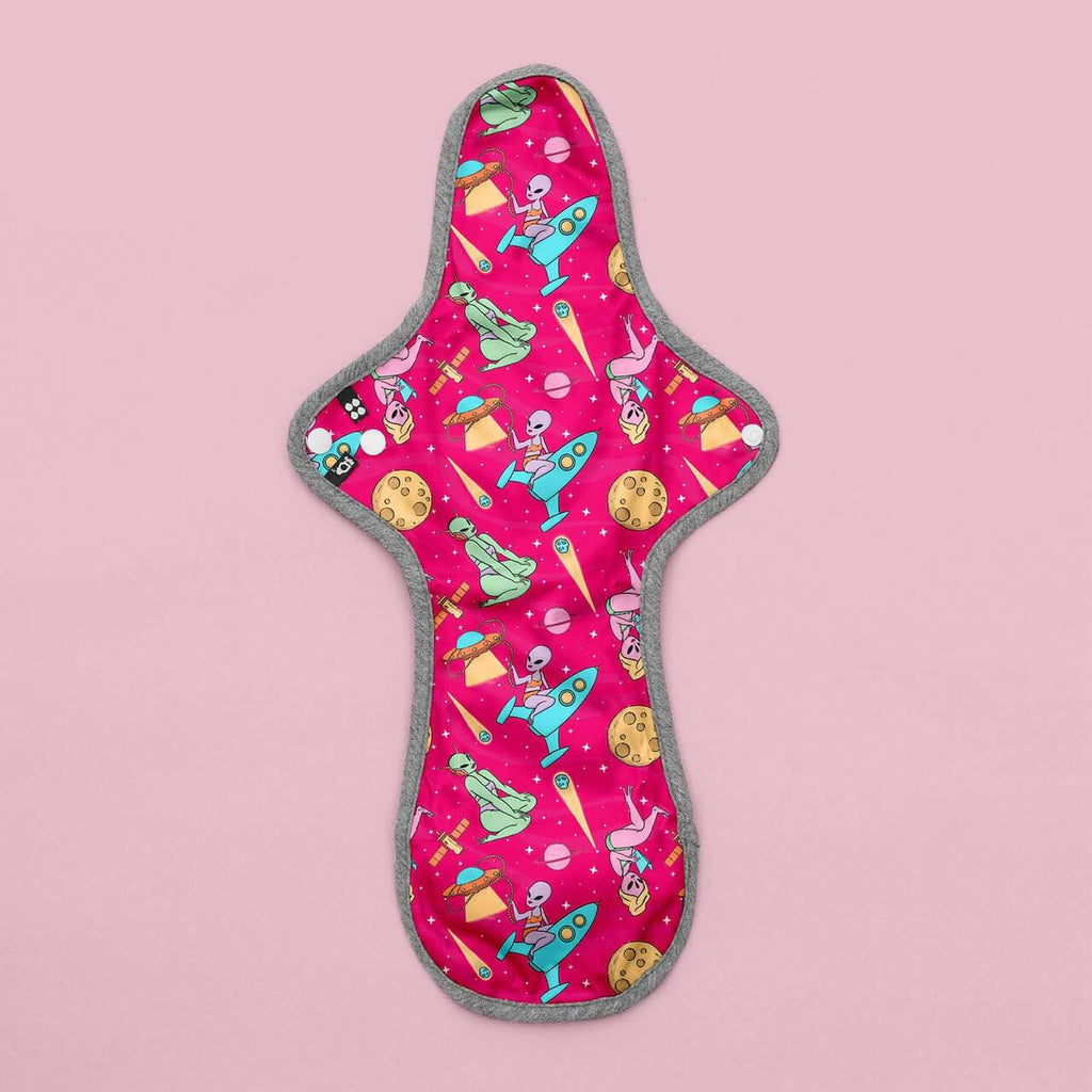 Image for HyPs Original Reusable Pad - size Max, design Empowered Extraterrestrials