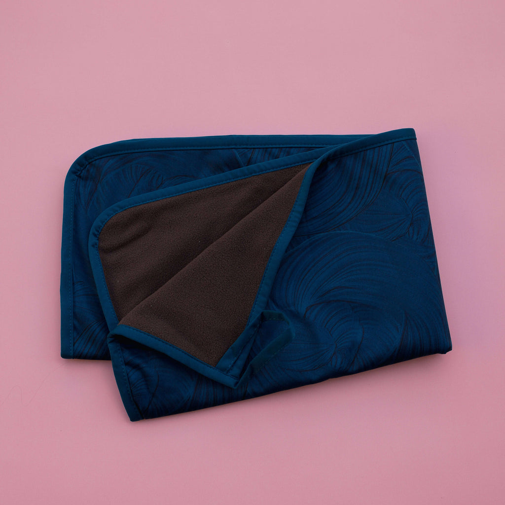 LS_Mini_Mat_-_Swirls_Out_To_Sea_Print_001