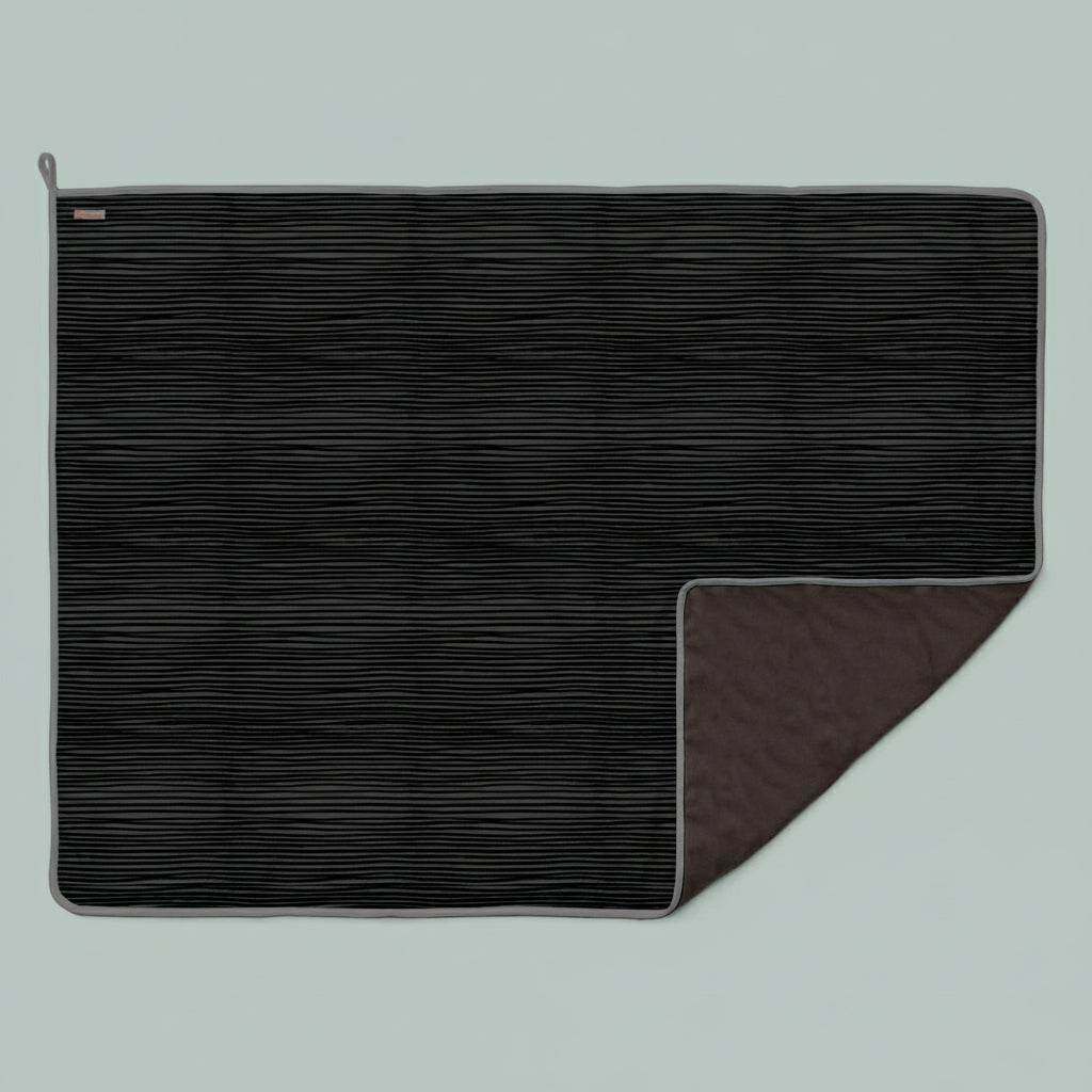 Lifesaver_XXL_-_Black_Lines_Print_002