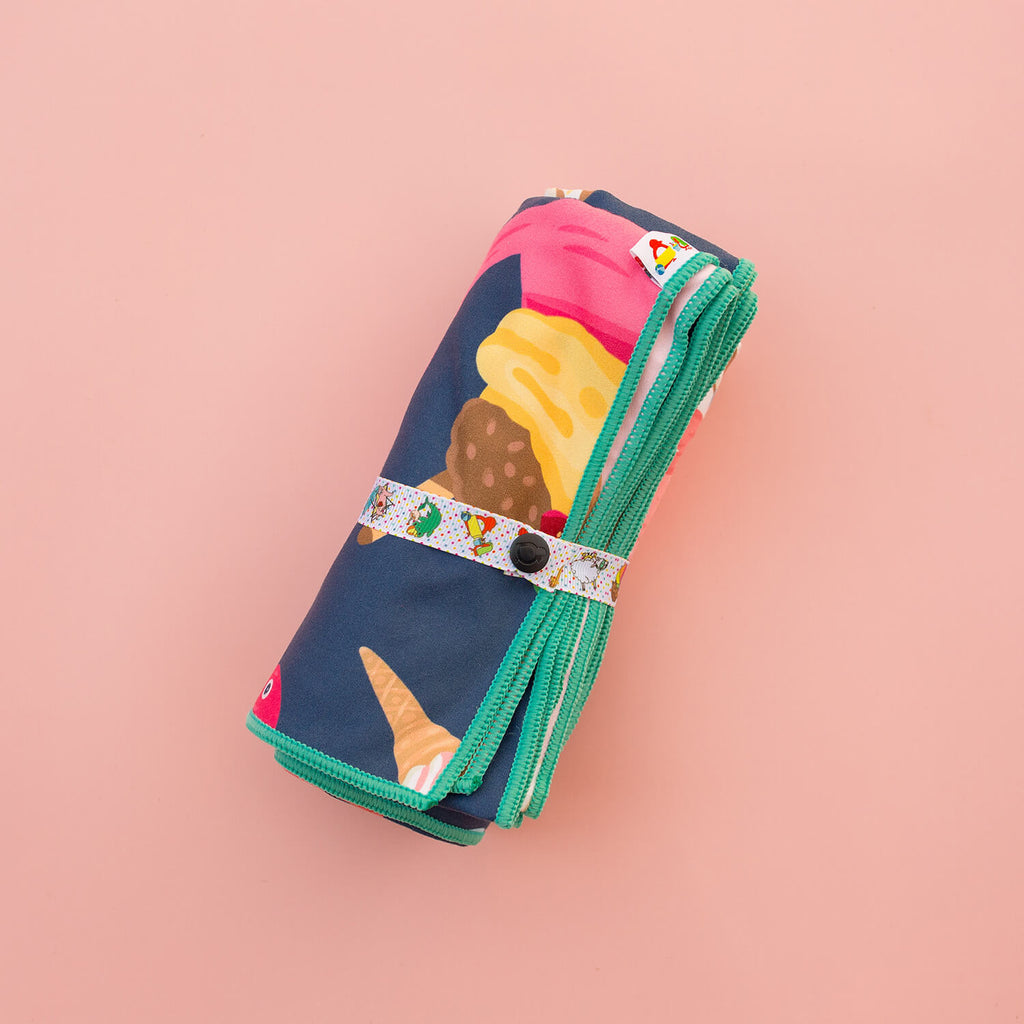 Moasis_Towel_Original_-_Flamingo_Parfait_Print_005