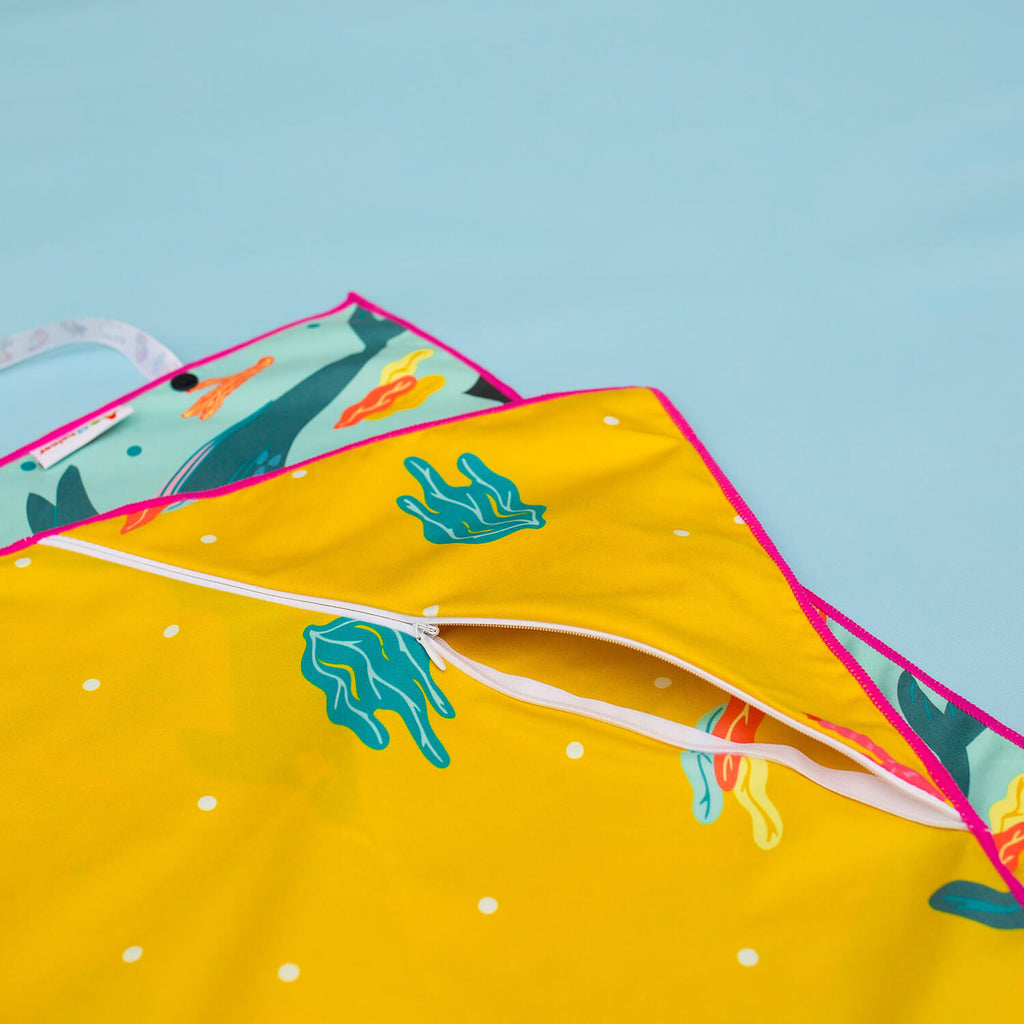 Moasis_Towel_Original_-_New_Whales_-_Corals_Print_003